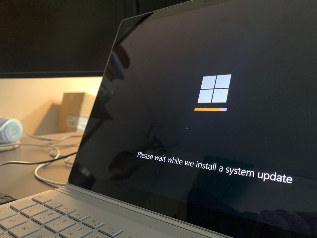 Windows sunucuları için otomatik güvenlik baseline yönetim panelini gösteren yönetim arayüzü