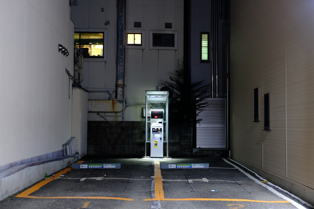 Yapay zekâ destekli erişim kontrolü gösteren bir gösterge paneli