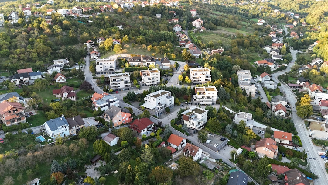 AI Destekli Ölçeklendirme ile Mikroservis Sunucuları Yönetimi